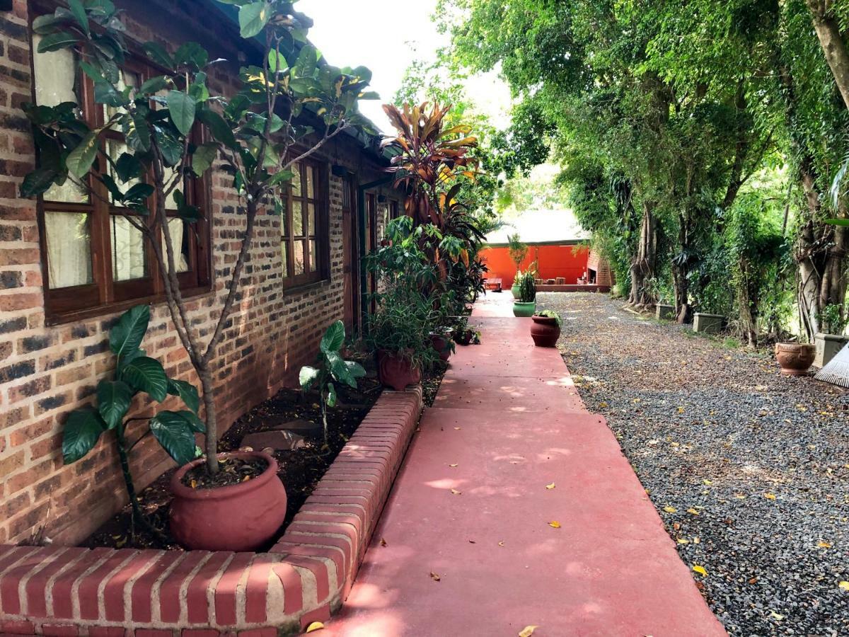 Cabanas Laboulaye Puerto Iguazú Buitenkant foto